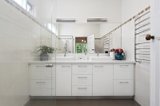 https://images.listonce.com.au/custom/160x/listings/22-denman-street-east-geelong-vic-3219/880/01698880_img_08.jpg?tVhSOnCHESQ