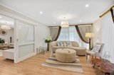https://images.listonce.com.au/custom/160x/listings/22-donbirn-way-vermont-south-vic-3133/376/01700376_img_12.jpg?OJg0fihicqU