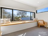 https://images.listonce.com.au/custom/160x/listings/22-durham-street-newington-vic-3350/768/01576768_img_10.jpg?344y1C-oUjE