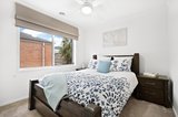 https://images.listonce.com.au/custom/160x/listings/22-eden-way-kilsyth-vic-3137/300/01520300_img_10.jpg?_nqM0_CAFqc