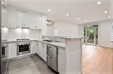 https://images.listonce.com.au/custom/160x/listings/22-graham-street-port-melbourne-vic-3207/879/01877879_img_02.jpg?kKnjtezSq-g