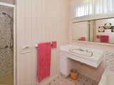 https://images.listonce.com.au/custom/160x/listings/22-graylea-avenue-herne-hill-vic-3218/641/01699641_img_07.jpg?EeOpQHJgHz8