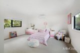https://images.listonce.com.au/custom/160x/listings/22-haleys-gully-road-hurstbridge-vic-3099/306/01948306_img_11.jpg?vDLU0x5X6C8