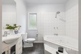https://images.listonce.com.au/custom/160x/listings/22-hepburn-road-daylesford-vic-3460/307/01937307_img_08.jpg?UXQoPIFefsA