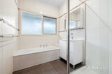 https://images.listonce.com.au/custom/160x/listings/22-hepburn-road-daylesford-vic-3460/307/01937307_img_10.jpg?eFmINj5XrR0