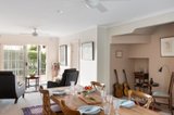 https://images.listonce.com.au/custom/160x/listings/22-howgate-court-eltham-vic-3095/795/01637795_img_07.jpg?NXhXpQ1_xDI