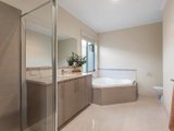 https://images.listonce.com.au/custom/160x/listings/22-kimberley-way-bulleen-vic-3105/813/01630813_img_09.jpg?FLgIWT05FRs