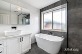 https://images.listonce.com.au/custom/160x/listings/22-kingfisher-avenue-capel-sound-vic-3940/836/01949836_img_12.jpg?XqnFaOmtCtk