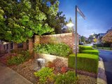 https://images.listonce.com.au/custom/160x/listings/22-kingswood-rise-box-hill-south-vic-3128/738/01683738_img_02.jpg?wUW2I140u6I