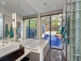 https://images.listonce.com.au/custom/160x/listings/22-laver-street-kew-vic-3101/168/00829168_img_07.jpg?5ALxp5xIwWs