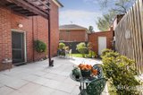 https://images.listonce.com.au/custom/160x/listings/22-linton-court-hawthorn-east-vic-3123/077/01814077_img_07.jpg?nIuXjvwjRNU