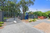 https://images.listonce.com.au/custom/160x/listings/22-long-view-road-croydon-south-vic-3136/150/01815150_img_18.jpg?ysU3c2XZ1nA