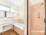 https://images.listonce.com.au/custom/160x/listings/22-margaret-avenue-bayswater-vic-3153/051/01526051_img_09.jpg?TI1OYNM-7Iw