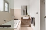 https://images.listonce.com.au/custom/160x/listings/22-mary-street-essendon-vic-3040/633/01988633_img_15.jpg?h65if8UEvKI