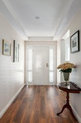 https://images.listonce.com.au/custom/160x/listings/22-midvale-avenue-balwyn-north-vic-3104/610/00874610_img_02.jpg?xEUTvB6q0Lw