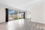 https://images.listonce.com.au/custom/160x/listings/22-nanworen-crescent-bell-park-vic-3215/071/01884071_img_04.jpg?1XiwYe44DOA