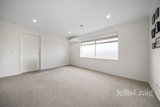 https://images.listonce.com.au/custom/160x/listings/22-pooley-bridge-road-mordialloc-vic-3195/885/01967885_img_04.jpg?95b2sBNcnzs