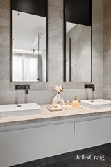 https://images.listonce.com.au/custom/160x/listings/22-randell-court-doncaster-east-vic-3109/380/01769380_img_11.jpg?osJ3Tt7sLcM