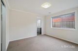 https://images.listonce.com.au/custom/160x/listings/22-red-robin-drive-winter-valley-vic-3358/526/01821526_img_05.jpg?PGp7mfoX4ns