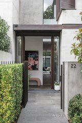 https://images.listonce.com.au/custom/160x/listings/22-rockingham-street-kew-vic-3101/108/01523108_img_21.jpg?OumiGNgbd9s