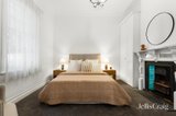 https://images.listonce.com.au/custom/160x/listings/22-ross-street-port-melbourne-vic-3207/824/01951824_img_08.jpg?F4Pt44Vgf2A