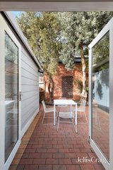 https://images.listonce.com.au/custom/160x/listings/22-rutland-street-clifton-hill-vic-3068/406/01942406_img_07.jpg?MgICnyJNQww