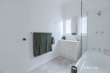 https://images.listonce.com.au/custom/160x/listings/22-sanderson-street-yarraville-vic-3013/038/01816038_img_21.jpg?gMemweOtNgM