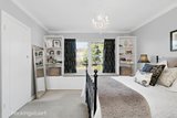 https://images.listonce.com.au/custom/160x/listings/22-seattle-street-balwyn-north-vic-3104/073/01684073_img_07.jpg?SutOFnjYK8U