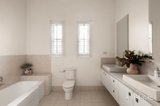 https://images.listonce.com.au/custom/160x/listings/22-selwyn-street-canterbury-vic-3126/914/01978914_img_08.jpg?GE67wSQ8aAA