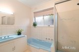 https://images.listonce.com.au/custom/160x/listings/22-smithdene-avenue-ringwood-east-vic-3135/585/01872585_img_09.jpg?PonxZmkug2k