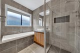 https://images.listonce.com.au/custom/160x/listings/22-spotted-gum-drive-lara-vic-3212/579/01698579_img_12.jpg?TcZTt7y9Z_0