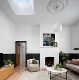 https://images.listonce.com.au/custom/160x/listings/22-station-street-hawthorn-east-vic-3123/774/01736774_img_01.jpg?mxteyQAjcnc