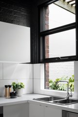 https://images.listonce.com.au/custom/160x/listings/22-station-street-hawthorn-east-vic-3123/774/01736774_img_04.jpg?rJogXn5rplc