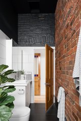 https://images.listonce.com.au/custom/160x/listings/22-station-street-hawthorn-east-vic-3123/774/01736774_img_06.jpg?6uN9etl4Po4