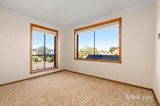 https://images.listonce.com.au/custom/160x/listings/22-thackeray-quadrant-avondale-heights-vic-3034/086/01907086_img_10.jpg?SisPGrvLAa0
