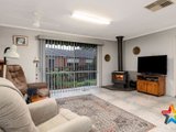 https://images.listonce.com.au/custom/160x/listings/22-the-circuit-lilydale-vic-3140/616/01524616_img_09.jpg?s6AVz-q8JQI