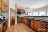 https://images.listonce.com.au/custom/160x/listings/22-viewgrand-way-greensborough-vic-3088/034/01780034_img_07.jpg?nemWTKAFxWU