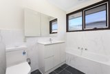 https://images.listonce.com.au/custom/160x/listings/22-winmalee-drive-glen-waverley-vic-3150/576/01836576_img_03.jpg?2sT6Y50MRKg