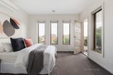 https://images.listonce.com.au/custom/160x/listings/22-woodlands-avenue-pascoe-vale-south-vic-3044/555/00774555_img_04.jpg?aKpSsWS62A8