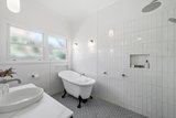 https://images.listonce.com.au/custom/160x/listings/22-woolley-street-essendon-vic-3040/824/01747824_img_09.jpg?6Qddt-elpxE