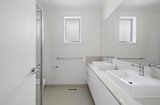 https://images.listonce.com.au/custom/160x/listings/220-diana-street-croydon-vic-3136/017/01724017_img_04.jpg?eVLlMoVBoXA