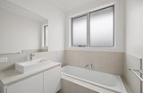 https://images.listonce.com.au/custom/160x/listings/220-diana-street-croydon-vic-3136/017/01724017_img_07.jpg?apzIRq8U8Ks