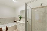 https://images.listonce.com.au/custom/160x/listings/220-meadow-crescent-mount-waverley-vic-3149/763/00376763_img_08.jpg?vNvaYddyvUM