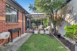 https://images.listonce.com.au/custom/160x/listings/220-mulga-street-altona-vic-3018/054/01914054_img_14.jpg?P0fuLluUhrw