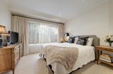 https://images.listonce.com.au/custom/160x/listings/220-quentin-street-forest-hill-vic-3131/255/00092255_img_08.jpg?uD4-qz8LomM