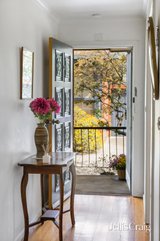 https://images.listonce.com.au/custom/160x/listings/220-thornton-avenue-surrey-hills-vic-3127/841/01814841_img_08.jpg?zxAWvAXiIrE