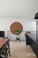 https://images.listonce.com.au/custom/160x/listings/220-woolton-avenue-thornbury-vic-3071/363/01938363_img_06.jpg?kzWJsXmTbUY