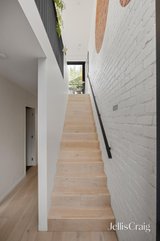 https://images.listonce.com.au/custom/160x/listings/220-woolton-avenue-thornbury-vic-3071/363/01938363_img_07.jpg?b172Z90l7oc