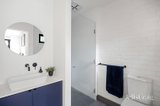 https://images.listonce.com.au/custom/160x/listings/220-woolton-avenue-thornbury-vic-3071/363/01938363_img_09.jpg?wPsbqCJCfao