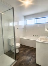 https://images.listonce.com.au/custom/160x/listings/2204-hereford-road-lilydale-vic-3140/299/01906299_img_03.jpg?mLCDmRBVzLk